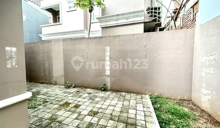 Dijual Rumah di Menteng Village Gading Serpong 2