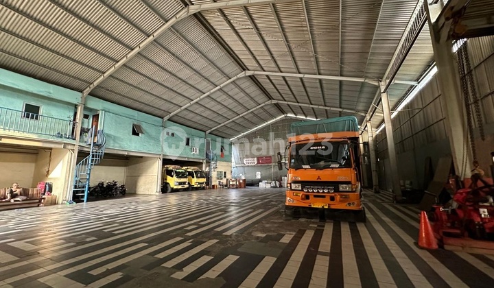 Dijual Gudang Ex Expedisi di Slipi Jakarta Barat