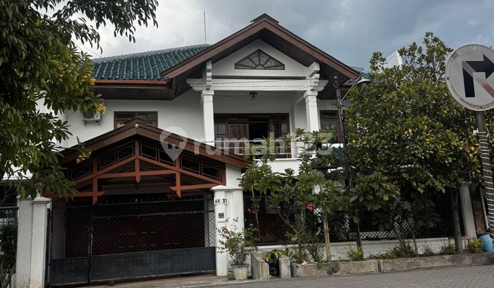 Tenggilis Ubaya Front Kost House 19 Rooms Minimal Renovation Tenggilis Ubaya Front Kost House 19 Rooms Minimal Renovation