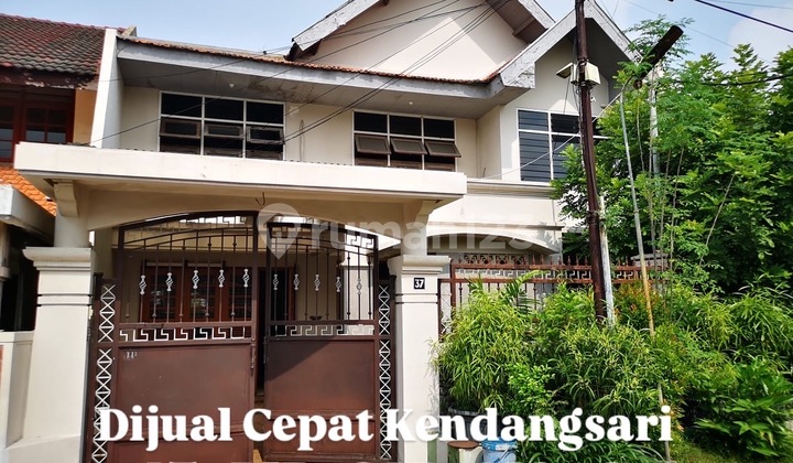 Kendangsari House