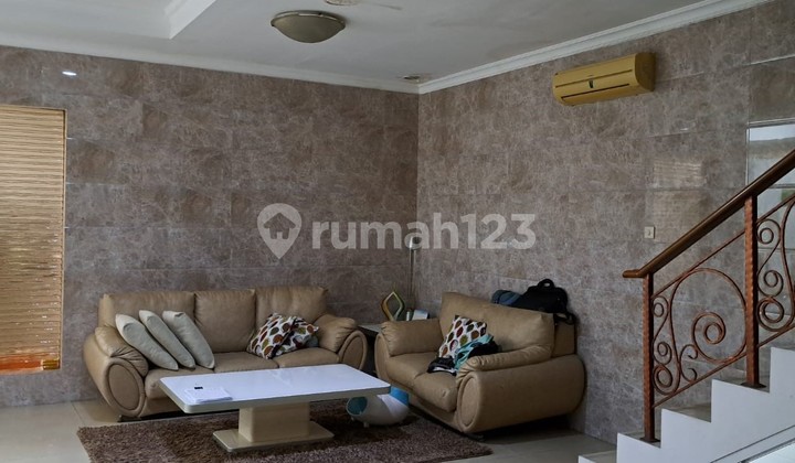 Dijual Cepat Rumah Dalam Komplek Aman Dan Nyaman Di Grand Orchard Clover 2