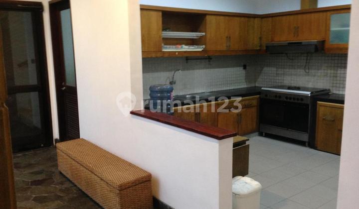 Rumah 2.5 Lantai Furnished Villa Gading Indah Kelapa Gading 2