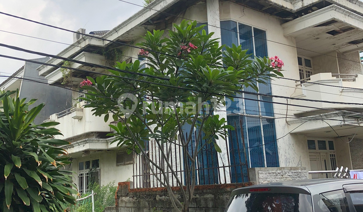 FOR SALE invest LUCK-Old house Corner Front Large Park 2