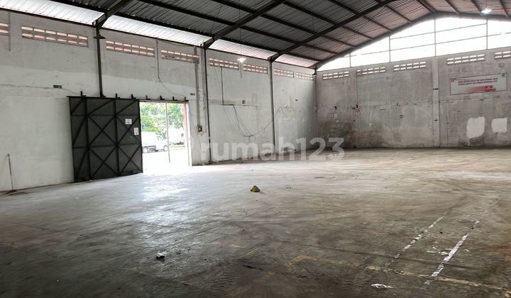 Warehouse for Rent in Soekarno-Hatta towards Metro