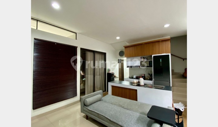 Dijual Rumah Bagus Semi Furnished di Cluster Flora Summarecon Bandung 2