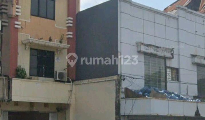For Sale 3-Story Shop House Strategic Location 1