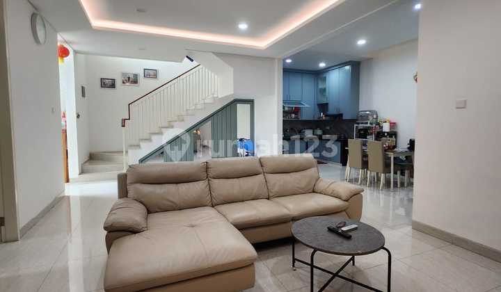 Dijual Rumah Grand Pakuwon, Tandes 2