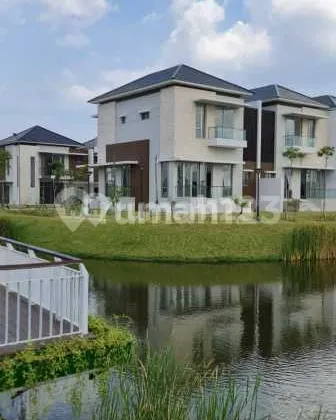 DISEWAKAN Rumah PIK2 View Danau UKURAN 10x25 JARANG ADA 2