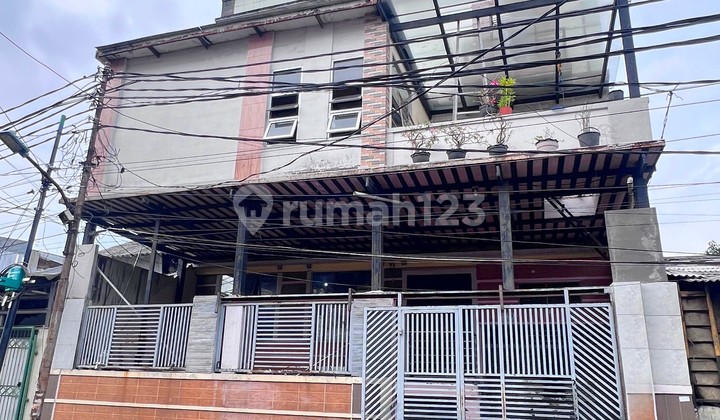 Rumah 3Lt 336M2 4+1Kt di Jelambar Full Furnished bisa KPR Rumah 3Lt 336M2 4+1Kt di Jelambar Full Furnished bisa KPR