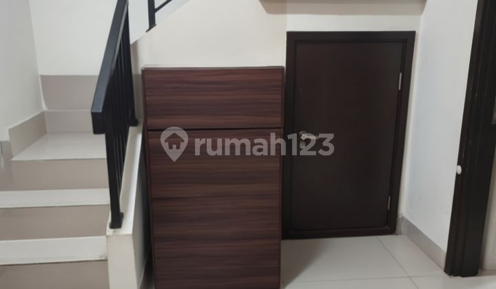 Dijual Rumah 2 Lantai Furnished di Savia Park Bsd 2