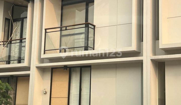 For Sale 2-Story House Cendana Icon Lippo Utara 2