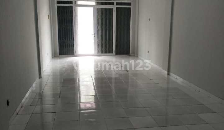 For Rent: Attached Shophouse Facing Binong Main Road, Suitable for Business 2