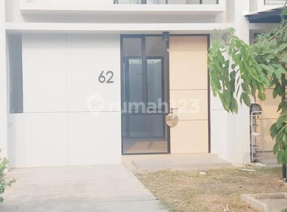 Disewakan Rumah di Cendana Parc Lippo Karawaci Disewakan Rumah di Cendana Parc Lippo Karawaci