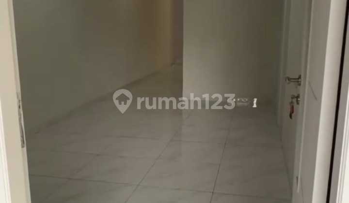 Disewakan Rumah Palem Semi Karawaci - Tangerang di Karawaci Rumah 2