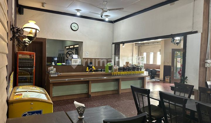 Business Space Suitable for Restaurants and Cafes on Pajajaran Main Road