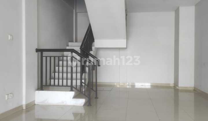 Ruko 3 Floors in Mekar Wangi Square Suitable for Office and Warehouse 2
