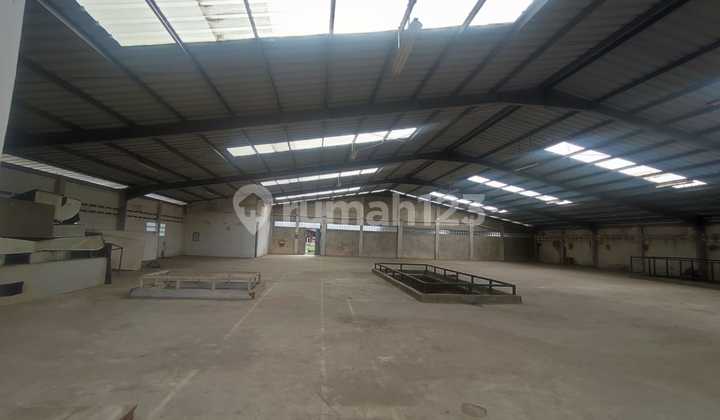 Clean Warehouse in Sapan Industrial Area