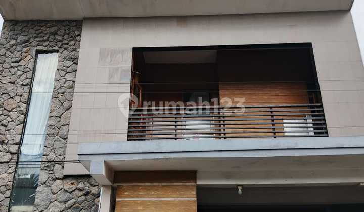 Dijual Cepat Rumah 2 Lantai Sayap Taman Kopo Indah 2