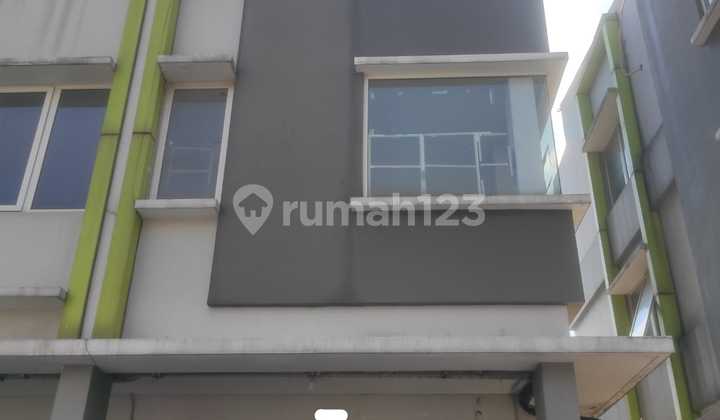Ruko 3 Floors in Mekar Wangi Square Suitable for Office and Warehouse 1