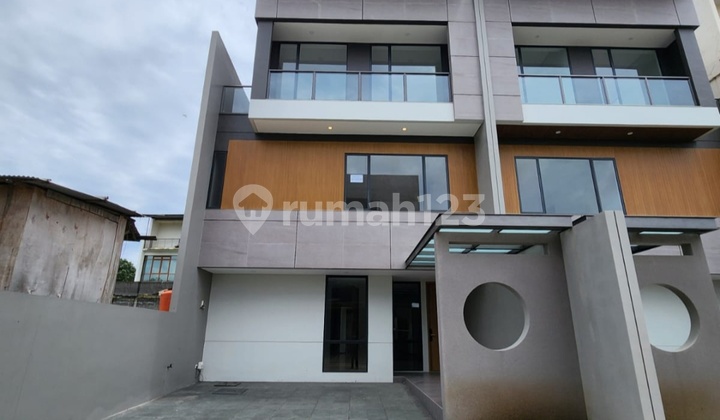 Rumah Baru 3 Lantai Ada Kolam Renang Setra Duta De La Vida 2