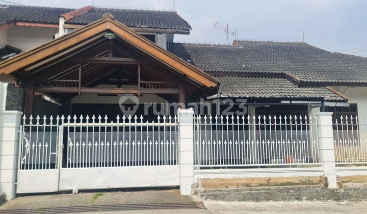 Rumah Strategis, 5menit Ke Kampus Maranatha,mall,tol.pasteur