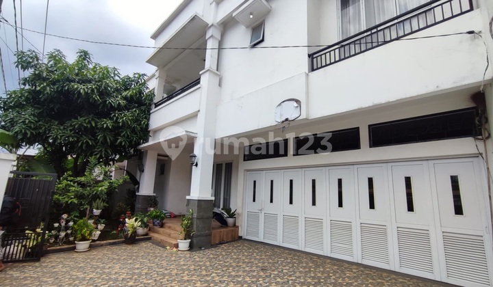 Rumah SHM Lokasi Strategis di Kelapa Dua Tangerang