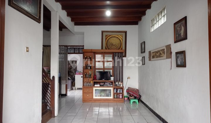 Dijual Rumah Parakan Saat Bandung Lingkungan Ramai Strategis 2