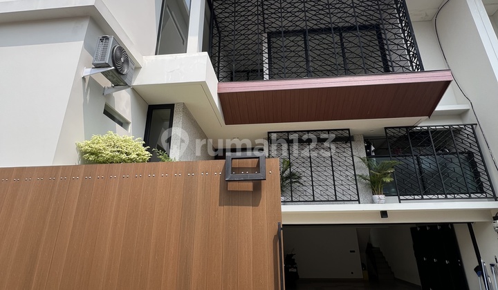 Dijual Rumah Baru 2 Lantai Turun Harga Konsep Tropical Modern 2