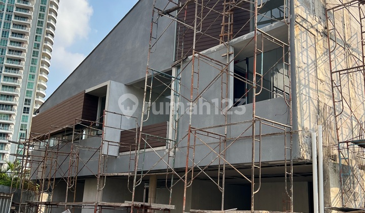 Dijual Rumah Mewah Brand New Lantai 2 Kemang Turun Harga Plus Kolam Renang Lagi Tahap Finishing 2