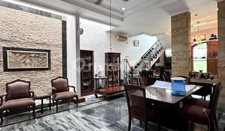 Dijual Rumah Mewah 2 Lantai Turun Harga Lokasi Sangat Strategis 