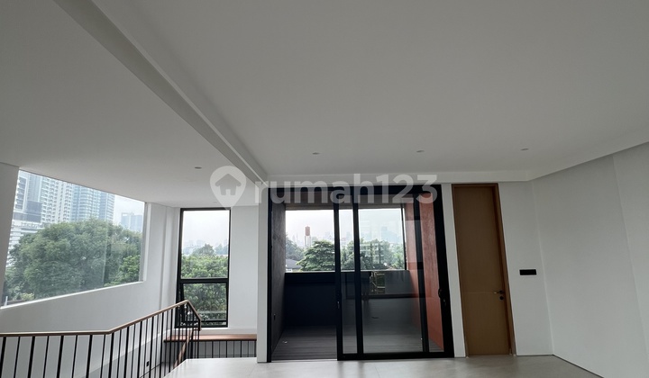 Dijual Rumah Mewah Brand New 4 Lantai Private Lift Kemang Plus Swimming Pool Dekat Jalan Kemang Raya