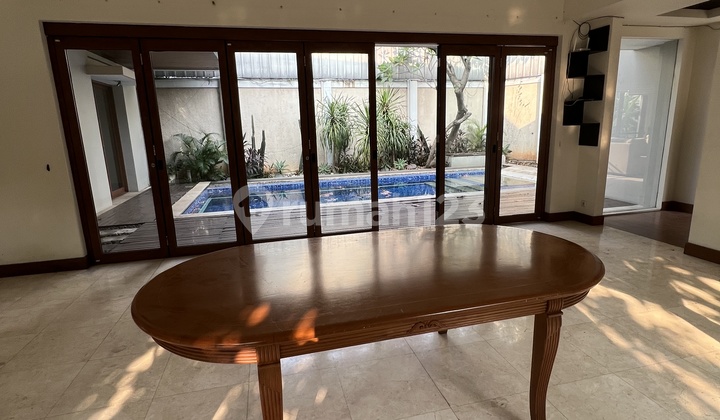 Dijual Rumah Mewah 2 Lantai Di Kemang Plus Swimming Pool Harga Murah Banget Dari 15 M Sekarang 11.5 M  2