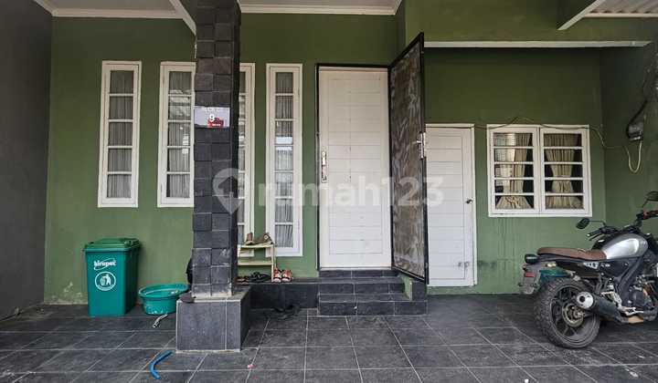 Rumah 2 Lantai, Lokasi Strategis, Bebas Banjir, Siap Huni