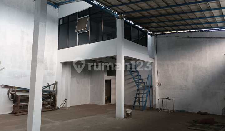 Ready-to-Use Warehouse Area 365m² Container Access Available Karawaci Tangerang