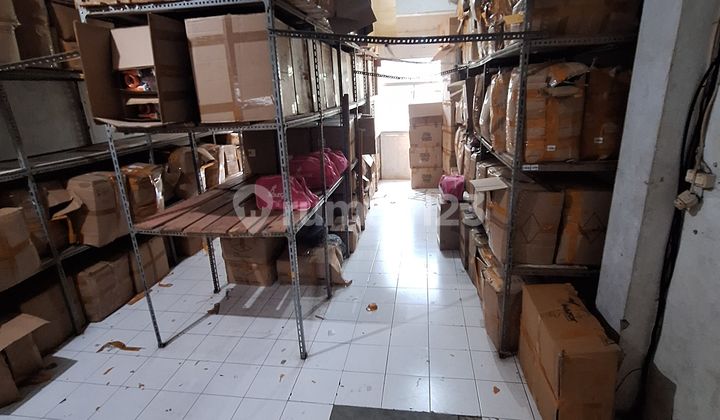 5-Story Shop House Size 5.2x25.5 Flood-Free Suitable for Business or Warehouse Jembatan Lima 5-Story Shop House Size 5.2x25.5 Flood-Free Suitable for Business or Warehouse Jembatan Lima