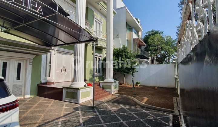 Luxury Ready-to-Occupy House 18x40m² Intercon Kebon Jeruk West Jakarta 2