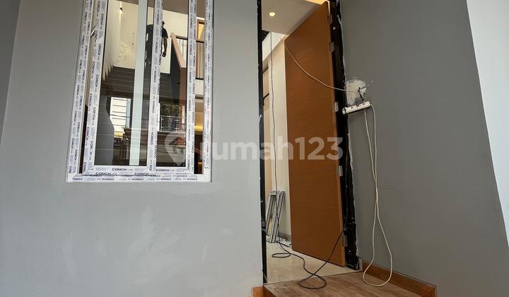 Rumah 3 Lantai Brand New Uk 6x15 Duri Kepa Jakarta Barat