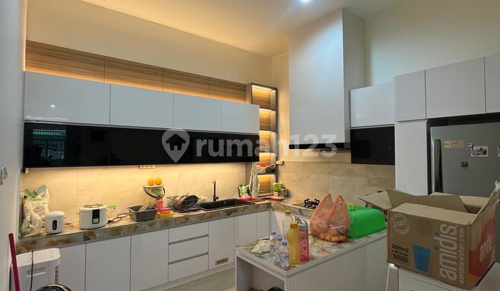 Rumah 4 Lantai Siap Huni Uk 3,8x16 Jelambar Jakarta Barat 1
