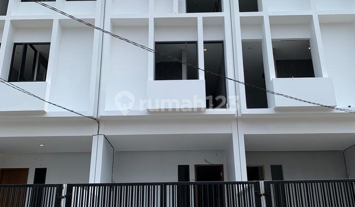 Rumah Brand New Uk 4x15 Dalam Komplek Muara Karang Jakut