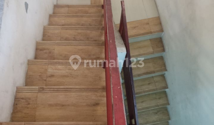 Strategic 2-Story House in Serdang, Central Jakarta 2