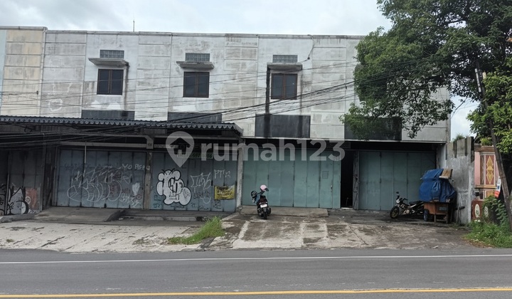 SHOPHOUSE FOR RENT ON SUMPAH PEMUDA STREET 2