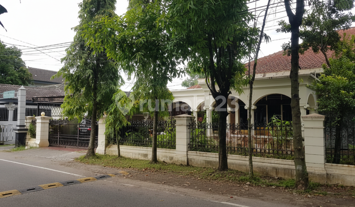 RUMAH CANTIK DI PENUMPING SOLO