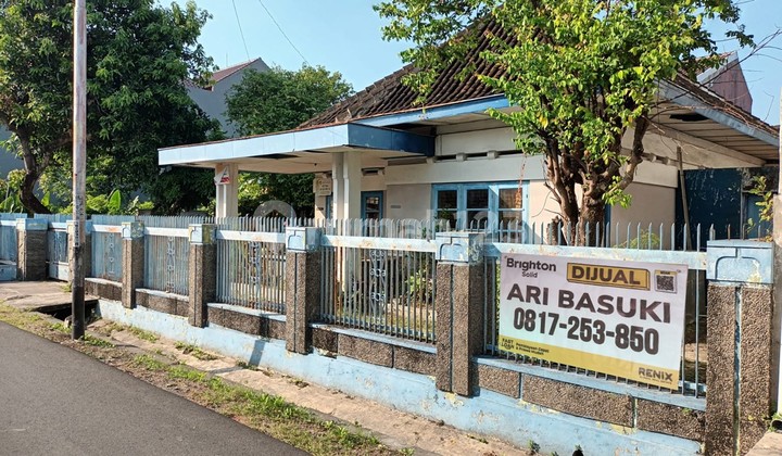 A SPACIOUS YARD HOUSE IN SOLO CITY