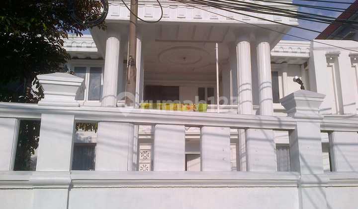 Dijual Rumah Mewah Strategis Murah di Setiabudi Jaksel