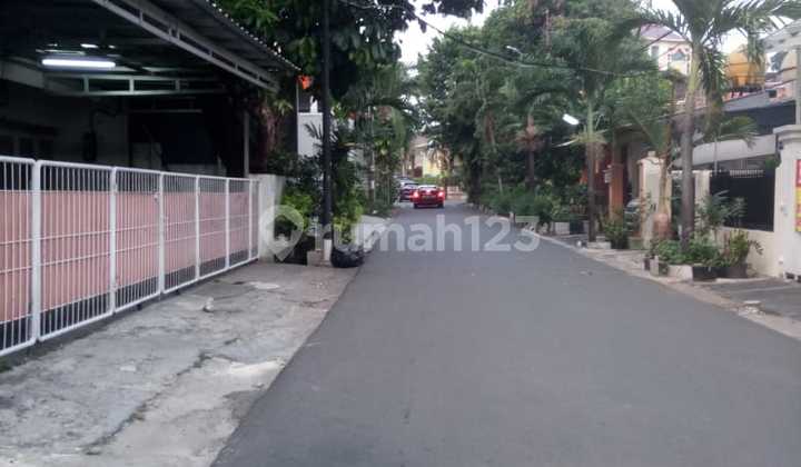 For Sale Strategic Luxury House in Setiabudi South Jakarta 2