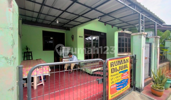 Quick Sale Strategic House in Cipadu Complex 1