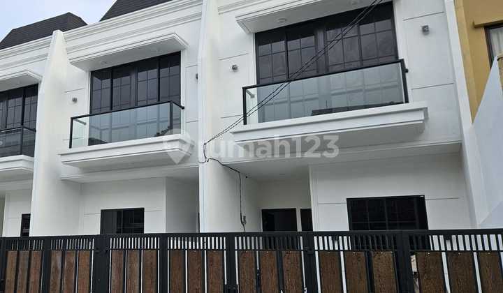 Dijual Rumah baru 2 lt di komplek Meruya Jakbar Dijual Rumah baru 2 lt di komplek Meruya Jakbar