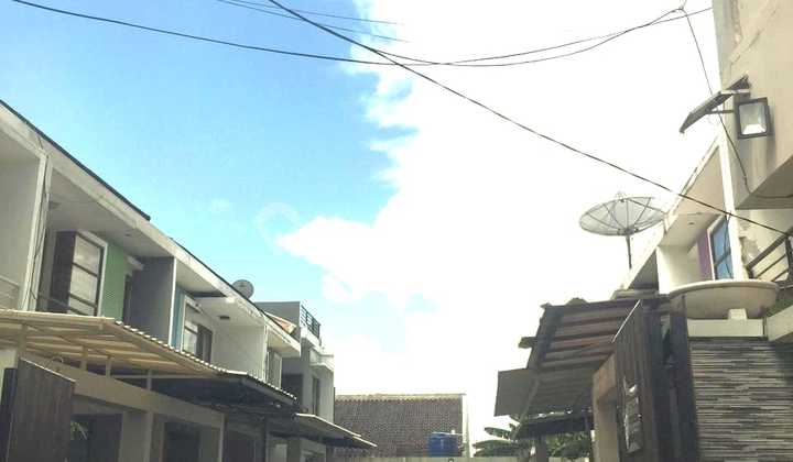 Dijual/disewakan Rumah strategis di Townhouse Joglo Jakbar