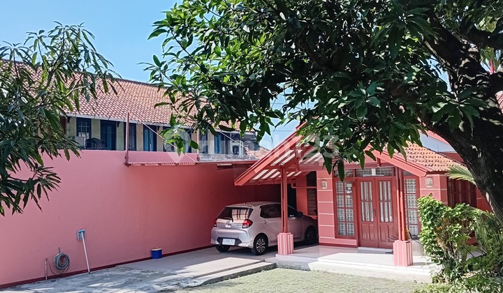 Di Jual Tanah Beserta Rumah . Lokasi Strategis . 1