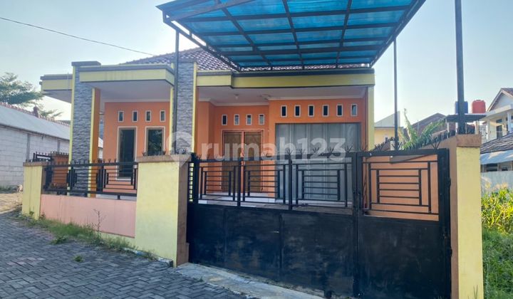 Rumah Terawat Siap Huni Di Garut  1